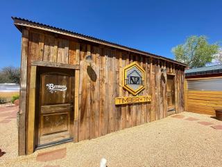 Timber & Tin E 2Bed 2Bath w Pool & Rooftop Deck - Kanab - 1