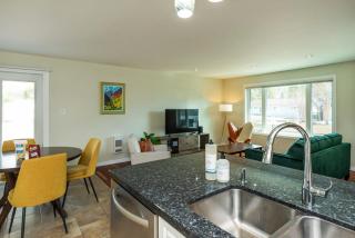 NN The Blue Spruce Riverdale 2bed 1bath - 4