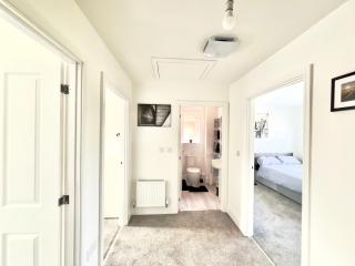 Brand New 3 BEDROOM HOUSE WITH GARDEN AND FREE PARKING - Wednesbury - 5