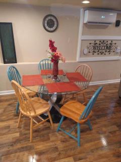 Adorable Spacious Apt with Private entrance - Dallas - 5