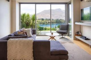 Stunning Lakeview 1 Bedroom Apartment - Queenstown - 2