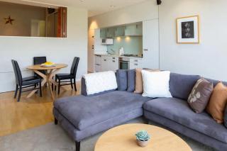 Stunning Lakeview 2 Bedroom Apartment - Queenstown - 1