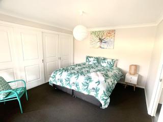 Modern Majestic - Everything you need Neat & Tidy - 7