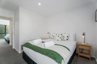 Riverside Terrace - Albert Town - 8