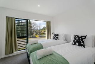 Riverside Terrace - 1