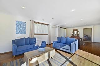 Spacious Family Home - Leafy Suburb Pet-Friendly - Orange - 1
