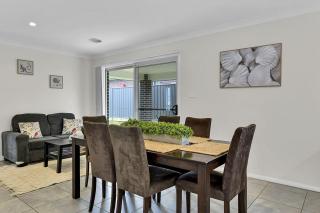 Emmaville - Modern Convenient & Pet Friendly - Orange - 2