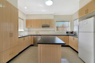 Spacious 2 Bed, 2 Bath Villa, CBD Location - Orange - 9