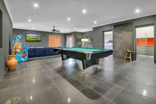 Snowline - Ultimate Getaway, Pool, Sleeps 16 - Canobolas - 8