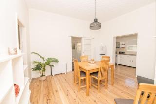 Anson Cottage - 1900s CBD Home, Private & Practical - Orange - 6
