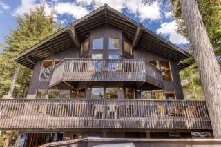 Great Blue Lodge - Spacious Ski Lodge, Hot Tub, Sauna, Game Room & More - Government Camp - 8
