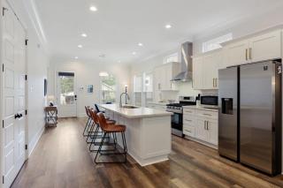 Stunning Luxury Home 2 Blocks From Streetcar - New Orleans - 6