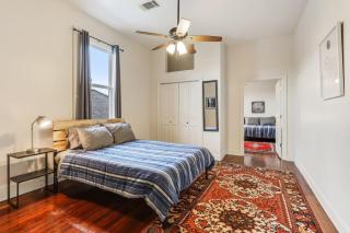 Urban 3 bedroom Local Art Filled Frenchman Oasis - New Orleans - 6