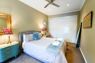 Sterling House Spacious Deck BBQ Pet Friendly - Dubbo - 4