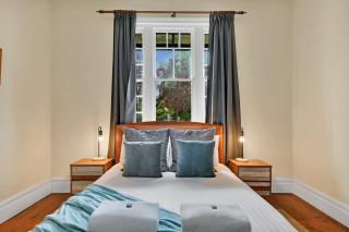 Edwina Suite I - Sleek and Stylish CBD Wi-Fi - Orange - 1