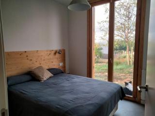 Casa de diseño con piscina en Girona. - 9