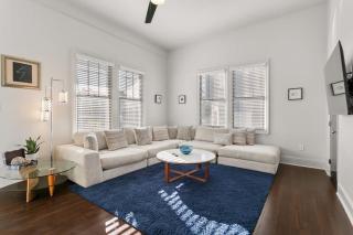 Modern pristine stunning 2BD Garden District Apt - 6