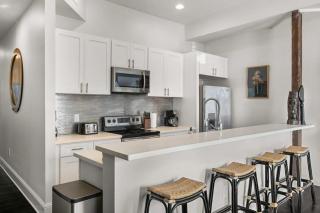 Stylish 2-Bedroom Apartment in Garden District - New Orleans - 7