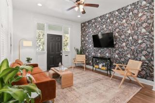 Fabulous Classy and Comfy 3BD 2BA Home and Parking - New Orleans - 5
