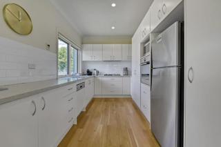 The Sampson Haven - Luxe CBD Getaway, Dog Friendly - Orange - 3