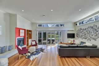 Art House on Anson - Artistic Haven, Spa, Pets - Orange - 7