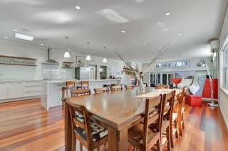 Art House on Anson - Artistic Haven, Spa, Pets - 4