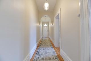 Hope St Cottage I - Historic Haven, Mountain Views - 4