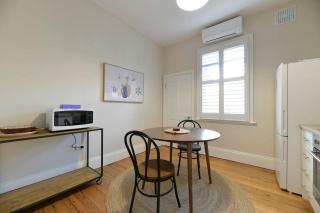 Hope St Cottage I - Historic Haven, Mountain Views - 1