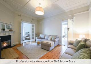 Bultje Bliss - CBD Haven, 1920s Timeless Charm - Dubbo - 0
