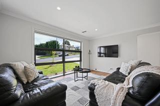 Bligh St Bliss - Ideal for Families, Mountain Views - Orange - 4