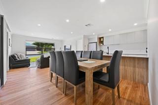 Bligh St Bliss - Ideal for Families, Mountain Views - Orange - 3