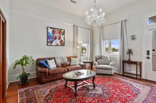 Unbeatable 2BD Bayou Luxury STEPS TO JAZZ FEST - New Orleans - 5