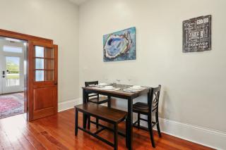 Unbeatable 2BD Bayou Luxury STEPS TO JAZZ FEST - New Orleans - 2
