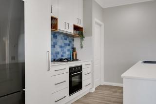 Paradise on Prince - Sleek & Stylish, Dog Friendly - Orange - 1