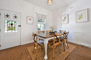Autumn Leaf Cottage - Close to CBD, Heritage Charm - Orange - 7