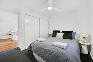 Kenna St - Modern Design, Pet Friendly - Orange - 9