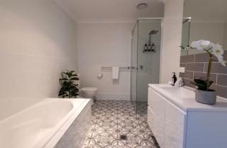 Luxury on Lesmurdie - Close to Zoo & Golf Club - Dubbo - 8