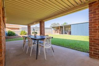 Davidson - Family Getaway, Pet Friendly - Dubbo - 8