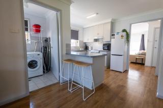Davidson - Family Getaway, Pet Friendly - Dubbo - 3