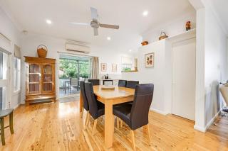 Hideaway on March - Close to CBD & Duntryleague - Orange - 2