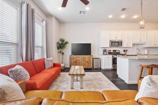 NEW! The Courtland, 2 Car Garage - 8