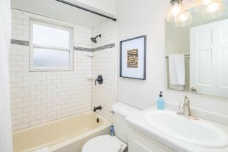 Cottage on Kernan- Sleeps 5 - Appleton - 6
