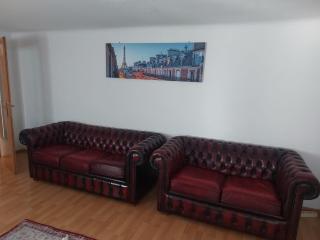 2 Bedrooms, 2 Baths House with a Living Room an Upstairs Reception rea - Vienne - 3