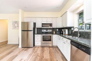 Charming Multi Family 3 Bedroom with a Pool - Great Location - 3