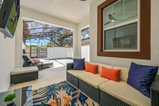 Relax in Style at this Spacious 4-Bedroom Villa - Kissimmee - 1