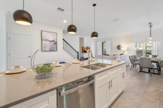 Private pool themed bedrooms at best location - Kissimmee - 5