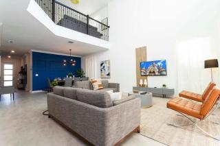 Super Luxury Modern Home, Prime Location - Kissimmee - 0