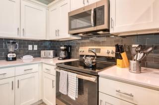 Urban Elegance - Modern Retreat - Kissimmee - 4