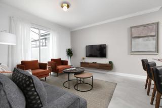 Modern Chic-Spacious, Private Pool, Prime Location - Kissimmee - 5