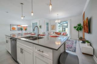 Ultimate Luxury Home-Private Pool Themed Bedroom - Kissimmee - 5